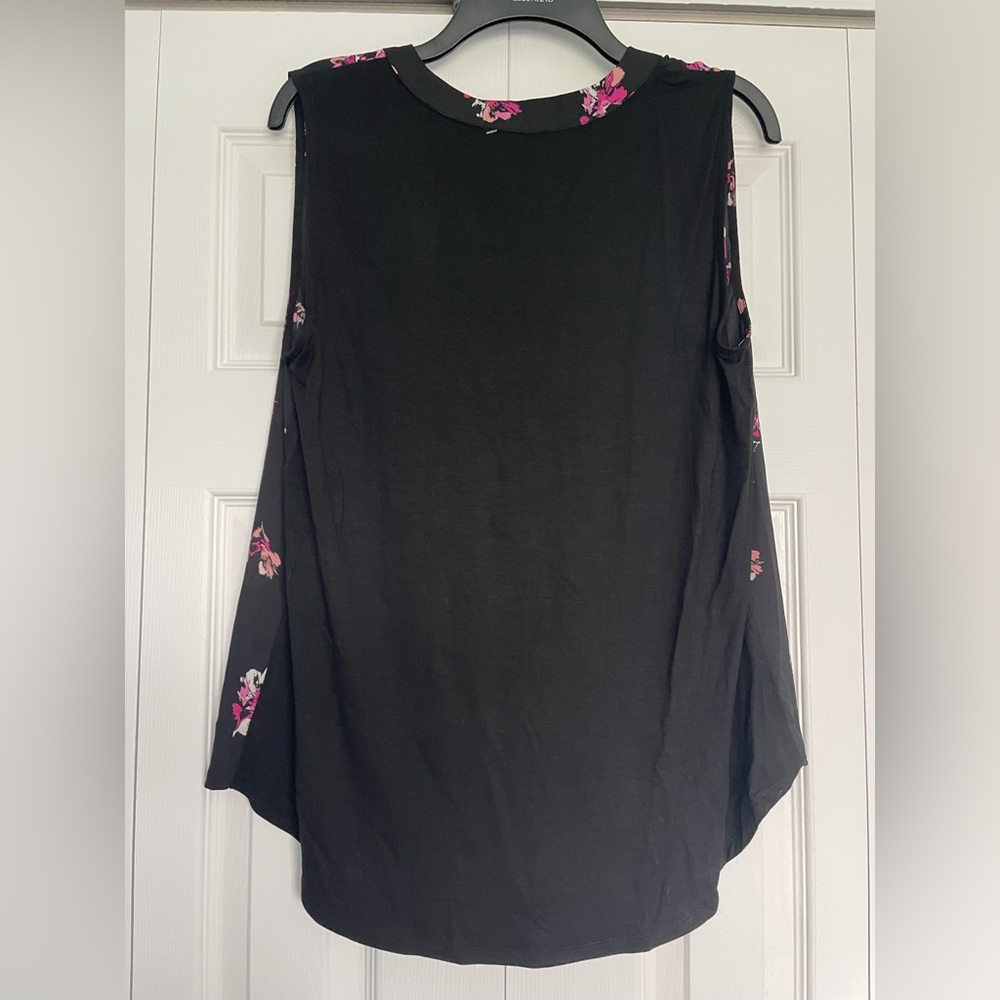 NWT - Papermoon Sleeveless Blouse, XL - Picture 2 of 5